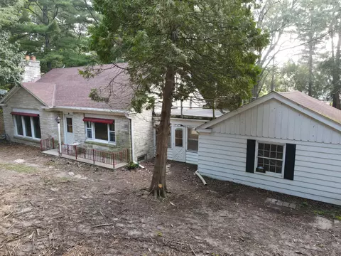 4848 N State Road 83, Chenequa, WI 53029