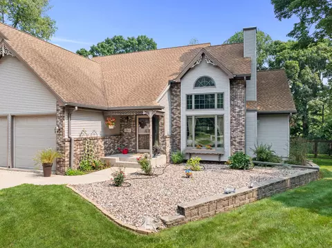 261 Riverwood, Mishicot, WI 54228