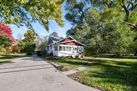 550 W Oakwood, Oak Creek, WI 53154