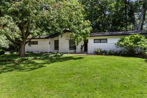 663 S Lakeshore, Fontana, WI 53125