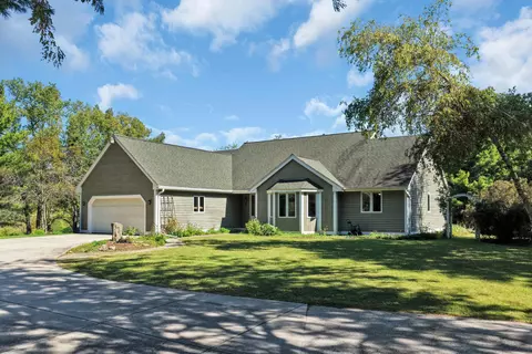 n8640 Stringers Bridge Road, East Troy, WI 53120