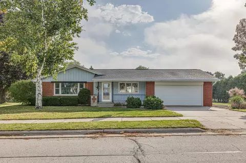121 S Lincoln, Howards Grove, WI 53083