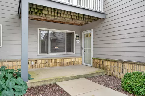 1152 W Baldwin #1152, Mequon, WI 53092