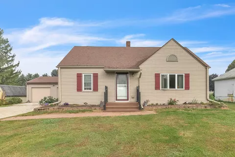 15816 Lincoln, Meeme, WI 53042