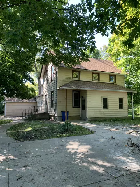 15175 W Fenway #15177, New Berlin, WI 53151