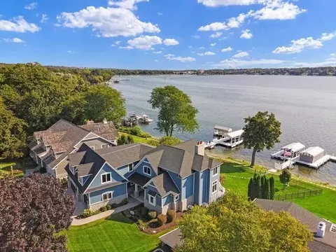 837 Bayview, Lake Geneva, WI 53147
