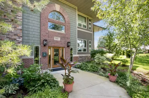 415 S S Wls #810, Lake Geneva, WI 53147