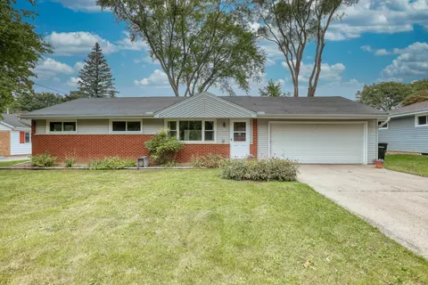 5734 W Range, Brown Deer, WI 53223