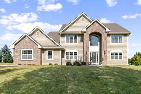 120 Kestrel, Hartland, WI 53029