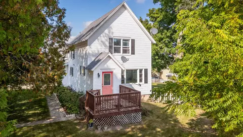 105 N N Park, Plymouth, WI 53073
