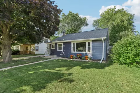 1009 7th, Grafton, WI 53024