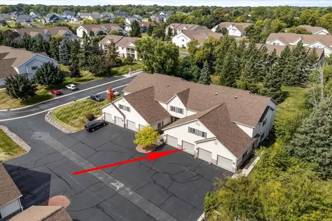 2112 Pine Rdg #F, Grafton, WI 53024