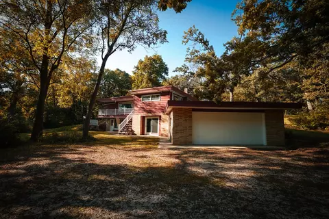 29222 Durand, Burlington, WI 53105
