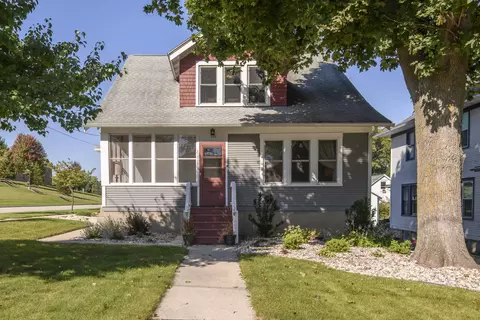 344 S 8th, West Bend, WI 53095