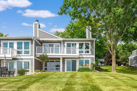 n27w29911 Maple #7, Delafield, WI 53072