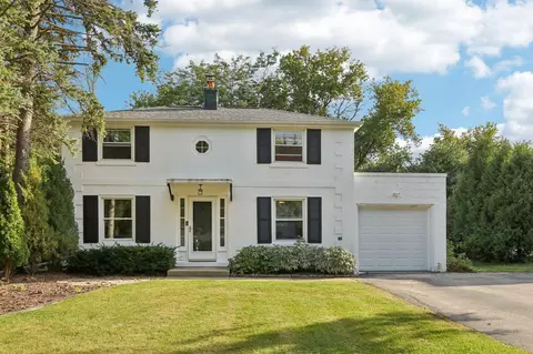515 E Dean, Fox Point, WI 53217