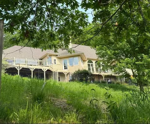 w5453 Pine Bluff Road, Shelby, WI 54601
