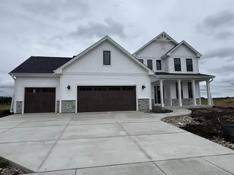 1328 Periwinkle, Oconomowoc, WI 53066
