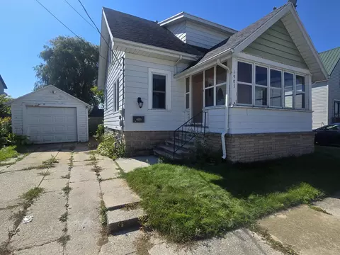 1905 20th, Two Rivers, WI 54241