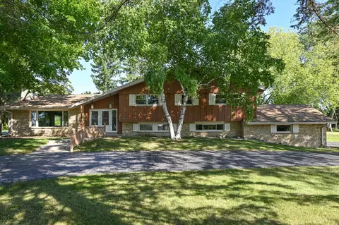 15800 Sky Clf, Brookfield, WI 53005