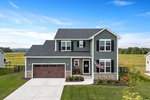 w190n15739 Maple Flds, Jackson, WI 53037