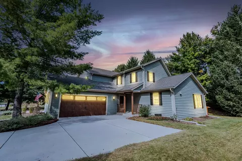 n26w26388 Quail Holw #A, Pewaukee, WI 53072
