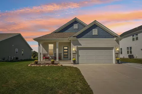 710 River Rdg, Waterford, WI 53185