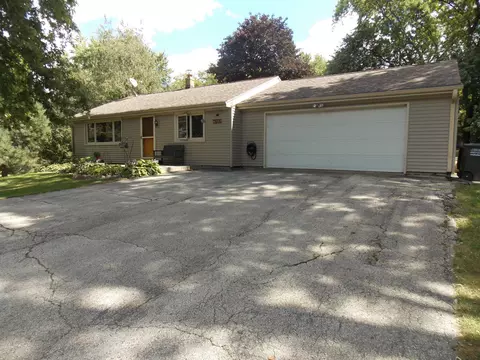 7618 S North Cpe, Franklin, WI 53132