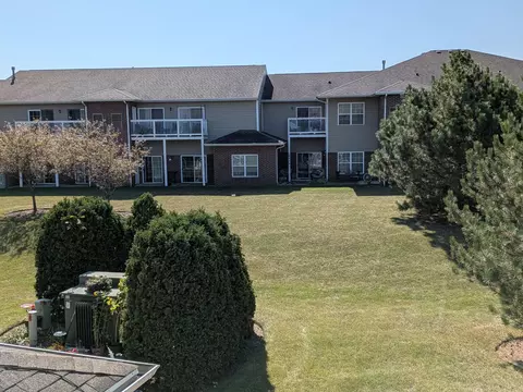 6757 99th #CC, Pleasant Prairie, WI 53158