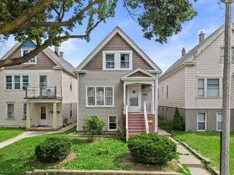 2428 S 14th, Milwaukee, WI 53215