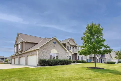 7009 53rd #107, Kenosha, WI 53144