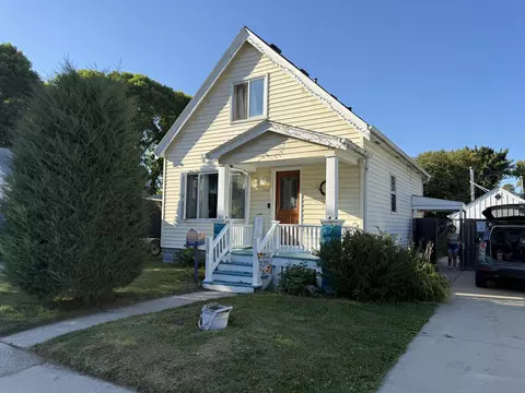 9420 W Rogers, West Allis, WI 53227