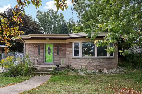 2009 Rapids, Racine, WI 53404