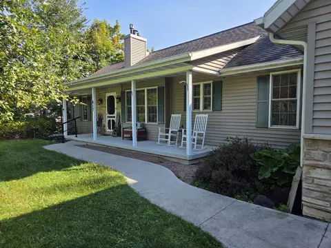 617 Lake, Cascade, WI 53011