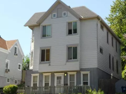2010 Kinzie, Racine, WI 53405