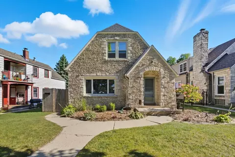 5735 W Fillmore #5733, West Allis, WI 53219