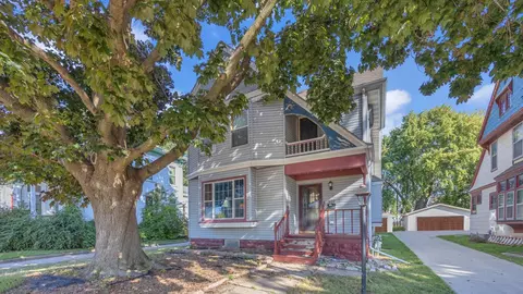 402 Otter, Oshkosh, WI 54901