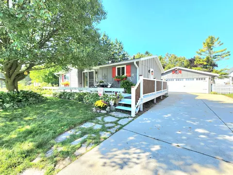 210 S 8th, Oostburg, WI 53070