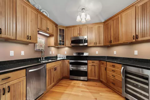 502 Tam Oshanter, Fontana, WI 53125