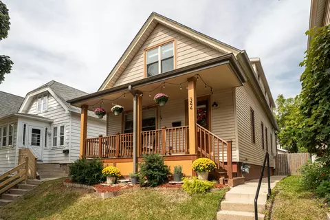 344 E Clarence, Milwaukee, WI 53207