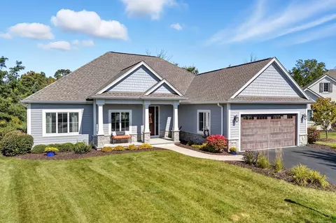 6710 W River Birch, Mequon, WI 53092