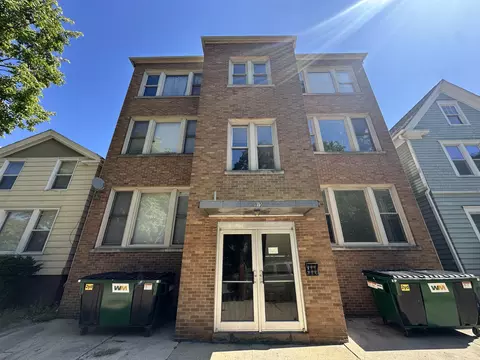 915 College, Racine, WI 53403