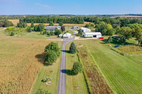 9702 W State Road 81, Newark, WI 53511