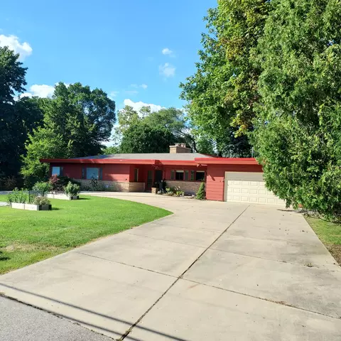 1130 E Fairy Chasm, Bayside, WI 53217