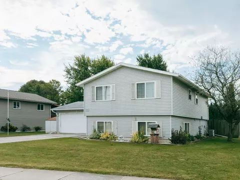 1101 E Cedar, Manitowoc, WI 54220