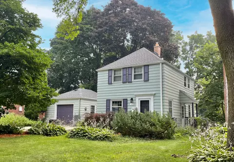 2152 N 74th, Wauwatosa, WI 53213