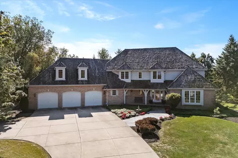 9391 W Spindle Top, Franklin, WI 53132