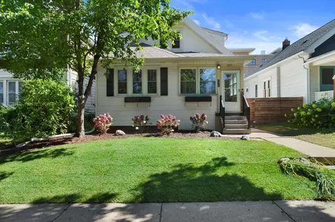 4476 N Bartlett, Shorewood, WI 53211
