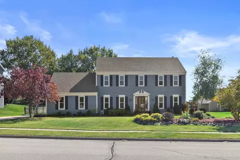 1070 Hillwood, Pewaukee, WI 53072