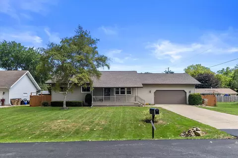 11325 9th, Pleasant Prairie, WI 53158